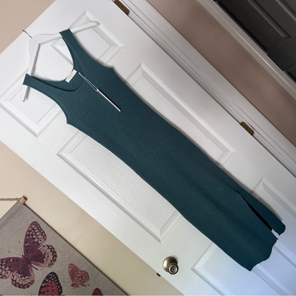 One Grey Day | Ivy Knit Midi Dress | Women’s Small | New With Tags !
